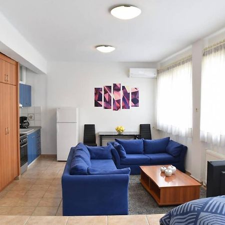 A Modern Bright Studio In The Center Of Kastoriá Eksteriør bilde